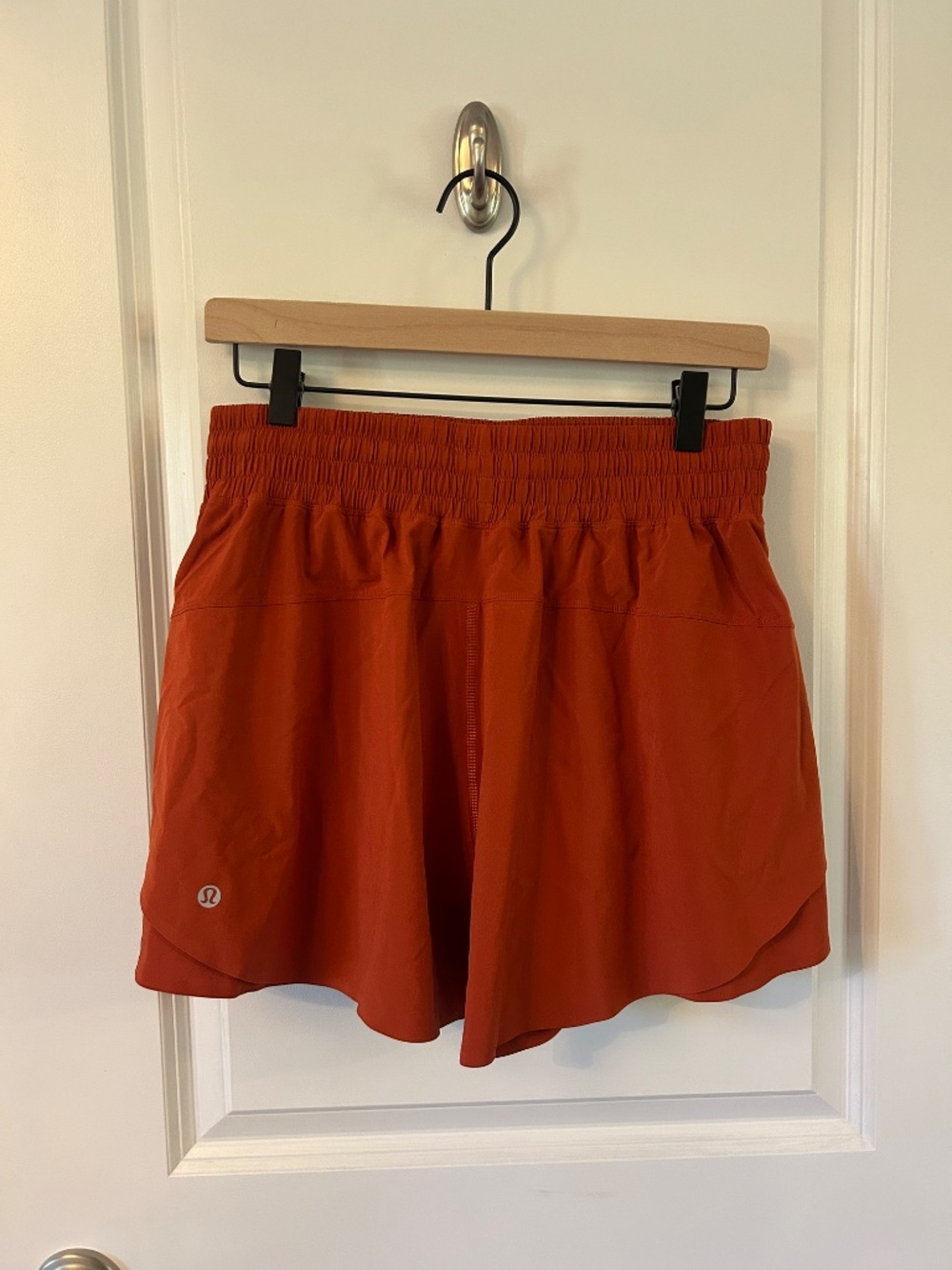 Lululemon Shake It Out High-Rise Running Short 2.5” - Picture 4 of 4